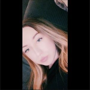 Meet your Posher, Chloe